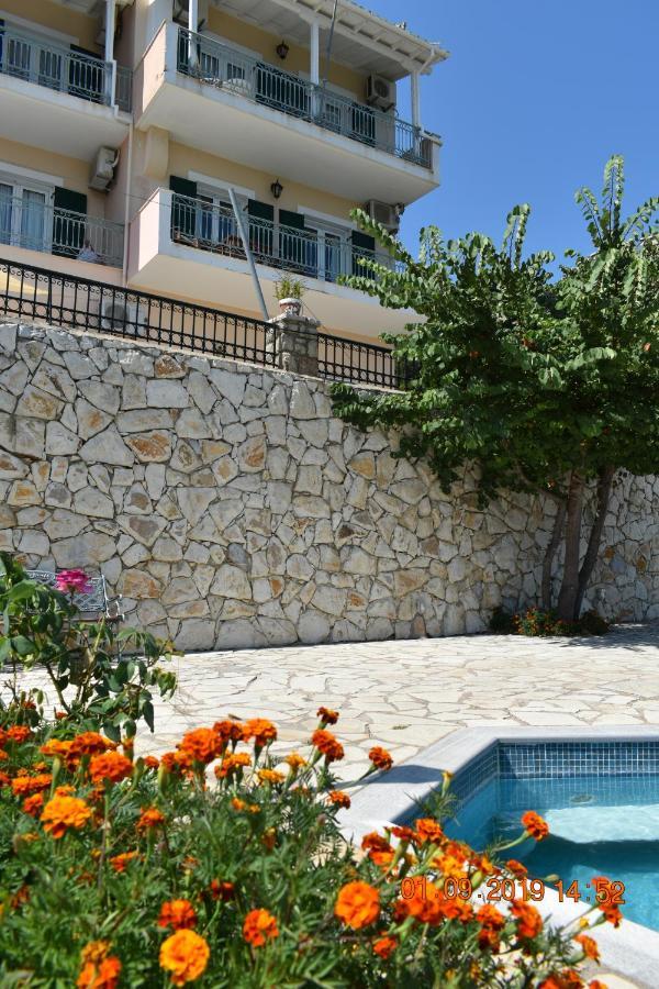 Estate Dafnopanagia Villa Magda Asprogerakata ภายนอก รูปภาพ
