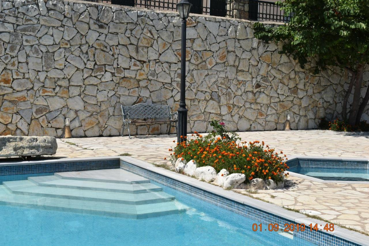 Estate Dafnopanagia Villa Magda Asprogerakata ภายนอก รูปภาพ