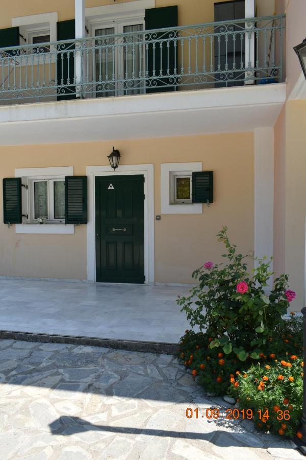 Estate Dafnopanagia Villa Magda Asprogerakata ภายนอก รูปภาพ